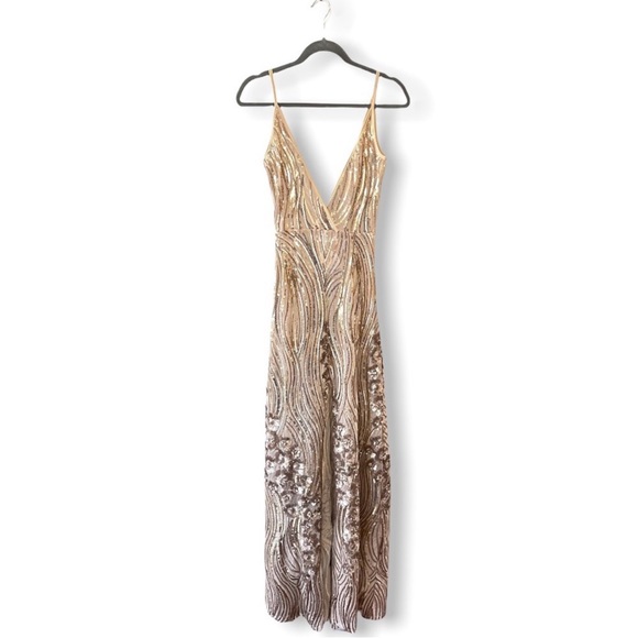 NWT Alamour The Label Lacrecia Gold Sequin Plunge V Neck Formal Mermaid Gown - Picture 2 of 6